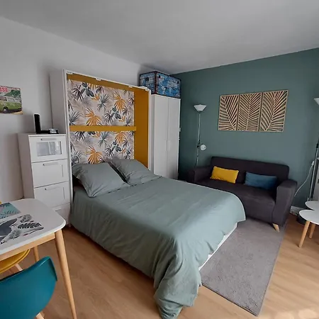Nature Et Loisirs: Parking/ Piscine Appartement Bandol